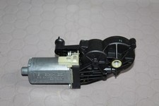 Mercedes CLS W219 Stellmotor Sitzverstellung vorne links 0390203274