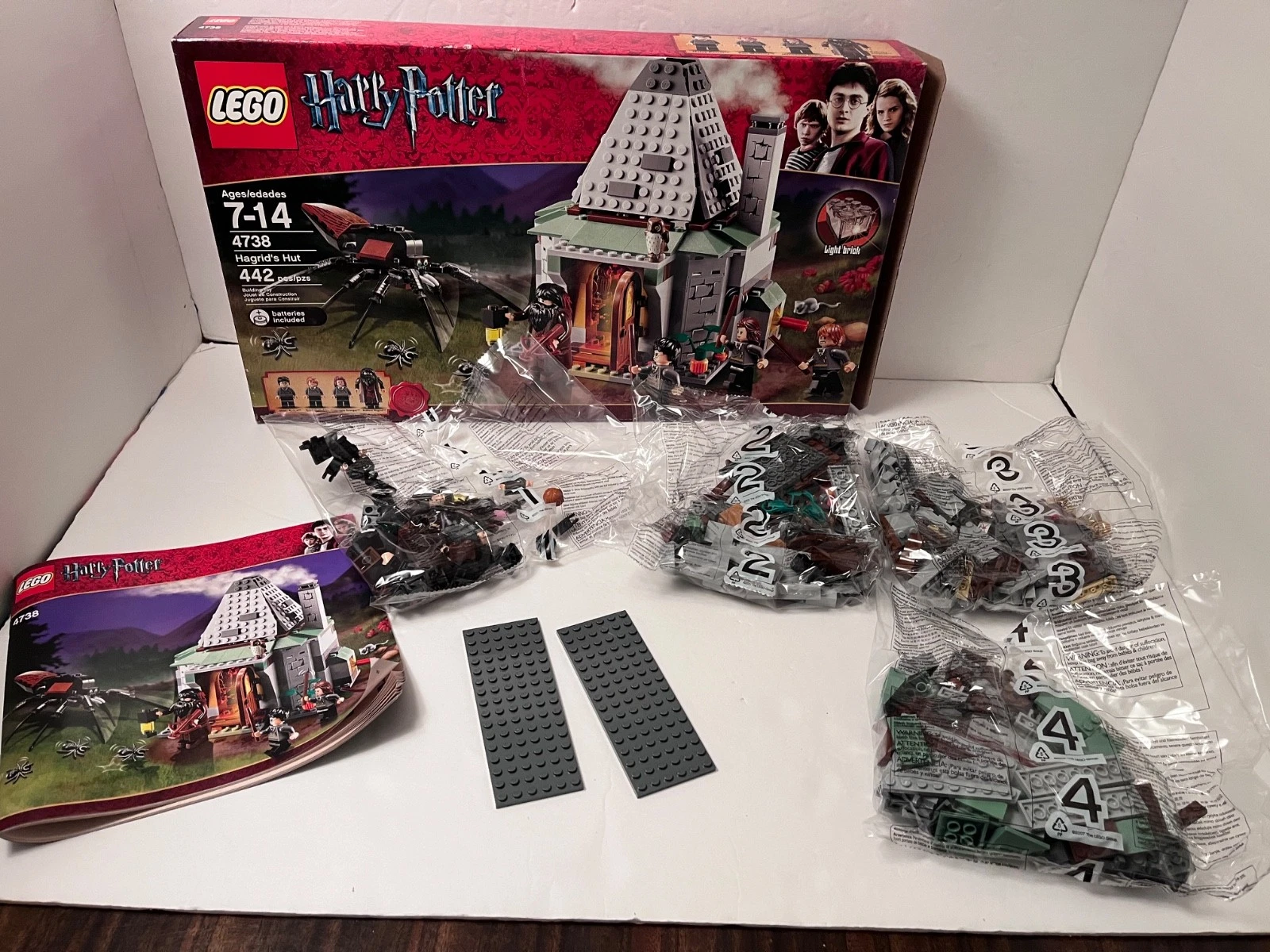 Harry Potter LEGO 4758 Hagrid's Hut, Never Built, Original Box/Instructions