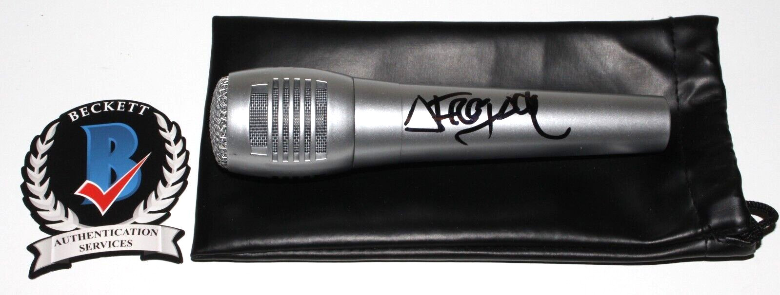 DJ Afrojack Nick Van De Wall Microphone Dutch Legend Bas