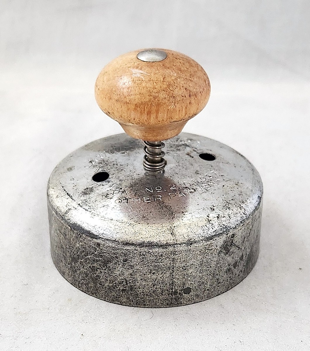 TART MASTER Vintage 1930s Aluminum Spring Loaded 3