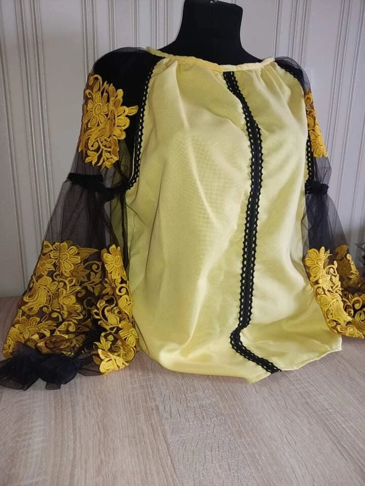 Vestido bordado ucraniano Vyshyvanka bordado Foto 3 de 4