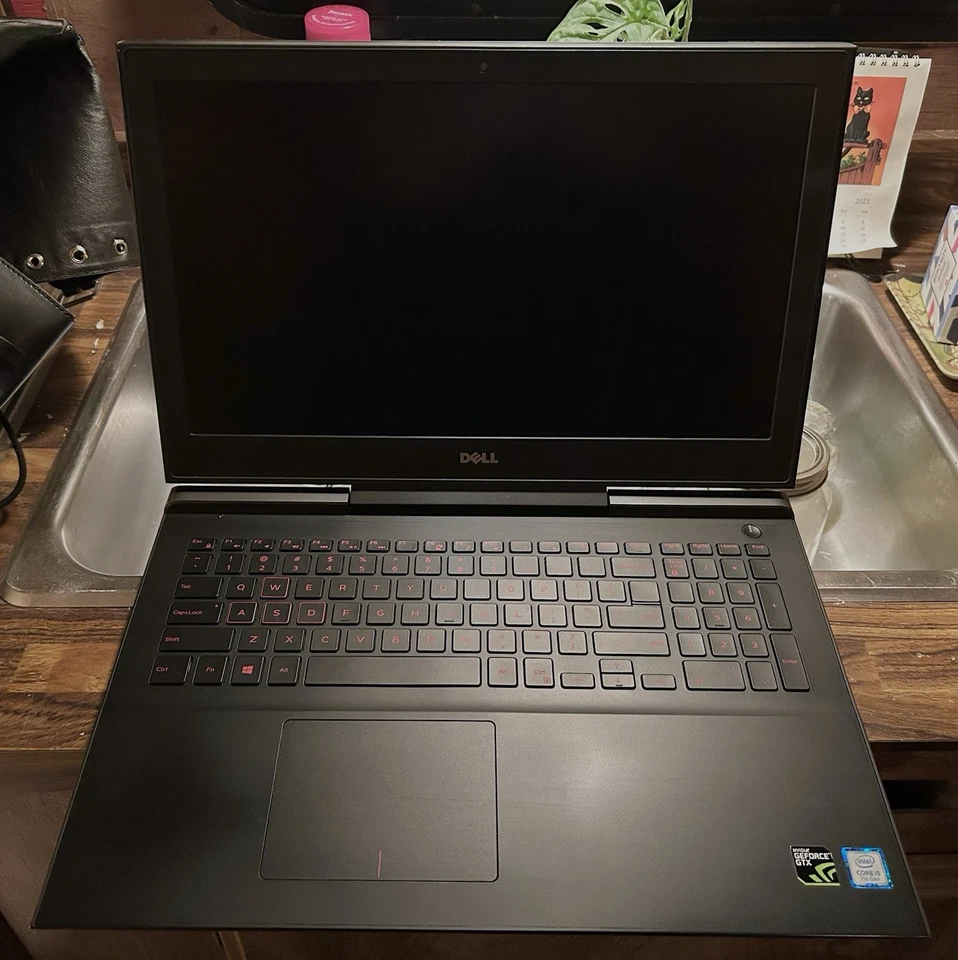 DELL INSPIRON  15 7567 GAMING 15.6INCH i5-7300HQ 8GB RAM 1TB SSD Gaming Laptop  - Image 3 of 4