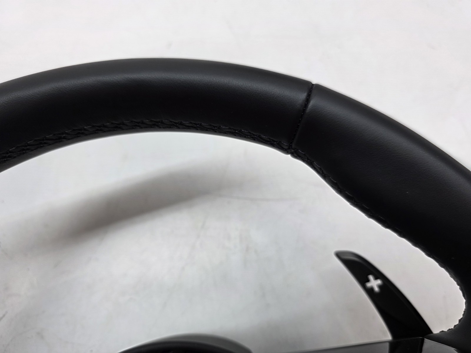 ASTON MARTIN DB12 VOLANTE STEERING WHEEL OEM RY53-3600-DB