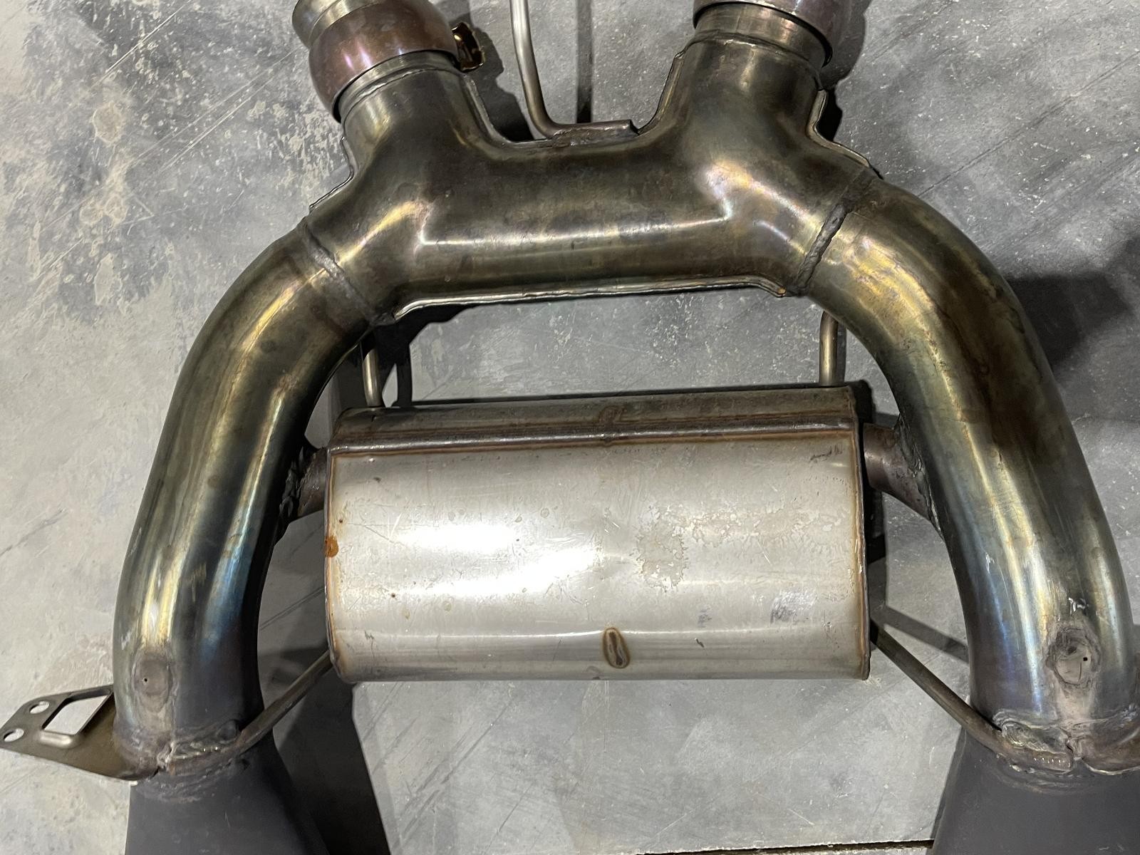 2015-2017 MCLAREN 650S EXHAUST MUFFLER MANIFOLD PIPE LINE OEM 11H0393SP.01