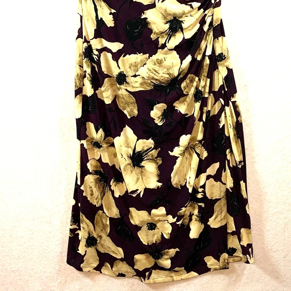 Vestido midi floral envolvente sintético American Living para mujer talla 6 ciruela imperio cintura fruncida Foto 3 de 4