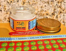 Tiger Balm White Super Strength Pain Relief Ointment 19.4g (pack of 2) by Tiger 