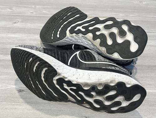 Nike Men React Infinity Run Flyknit 2 Black Gray Running Shoe CT2357-101 Size 11 - Picture 5 of 7