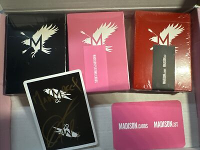 レアデック　Madison Advocates(Black/SCARLET) Set Pink, Red And Black MADISON ADVOCATES Signature DC Card by