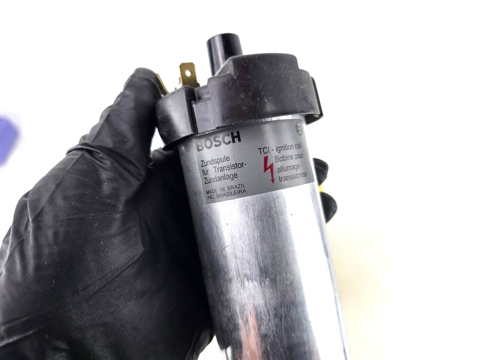 Bobina de ignição NOS Bosch 0221122023 Porsche 924 81-82 Rabbit Vanagon Audi 5000 - Imagem 2 de 4