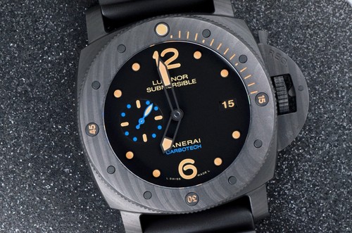 2019 Panerai Luminor Submersible Carbotech 47mm Auto PAM00616 Full Set Watch