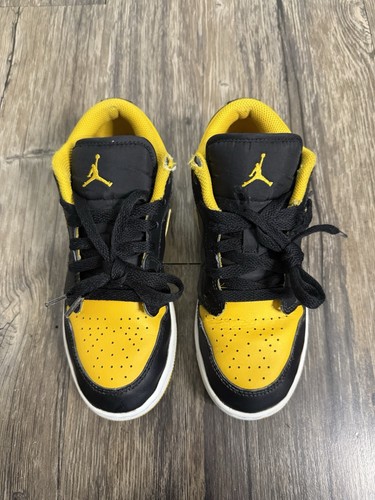 GS Air Jordan 1 Low Black Yellow Ochre Size 4Y 553560 072 - Picture 4 of 14