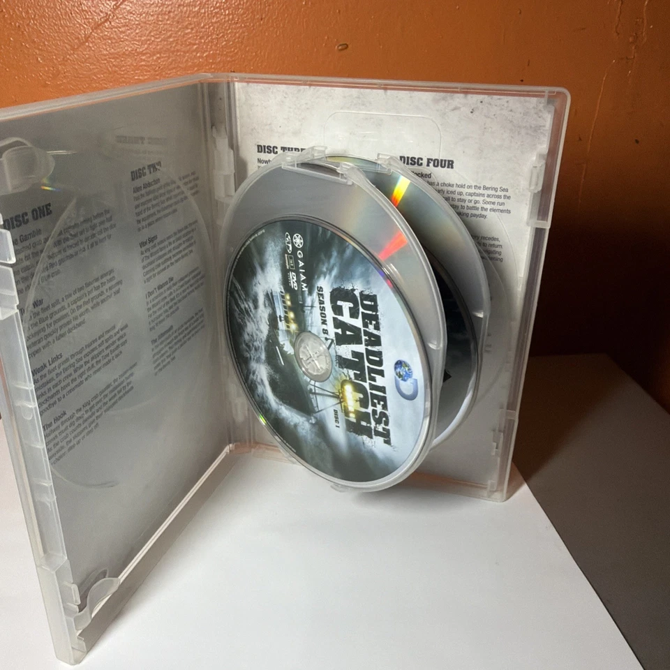 Deadliest Catch: Complete Eighth Season 8 (DVD, 2013, 4-Disc Set) Discovery Ch - Image 4 of 4