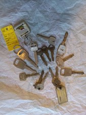 Vintage Ford Car Keys Lot Of 15 Family Of Fine Cars Ignition Door Brass Vintage Ford Car Keys Lot Of 15 Family Of Fine Cars Ignition Door Brass