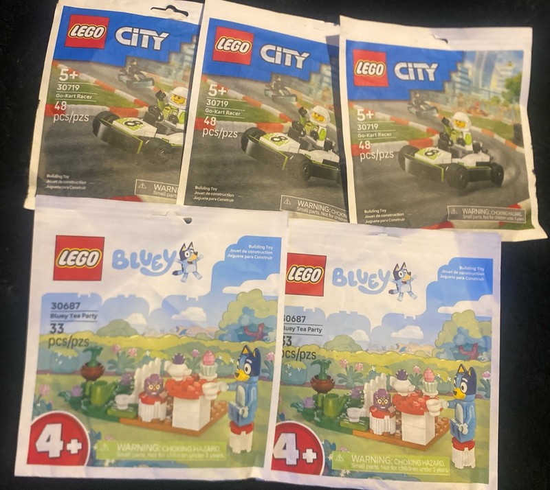 Lego Paper Bag Lot Of 5 (Lego City#30719 x 3) & Lego Bluey #30687 x 2 Brand News