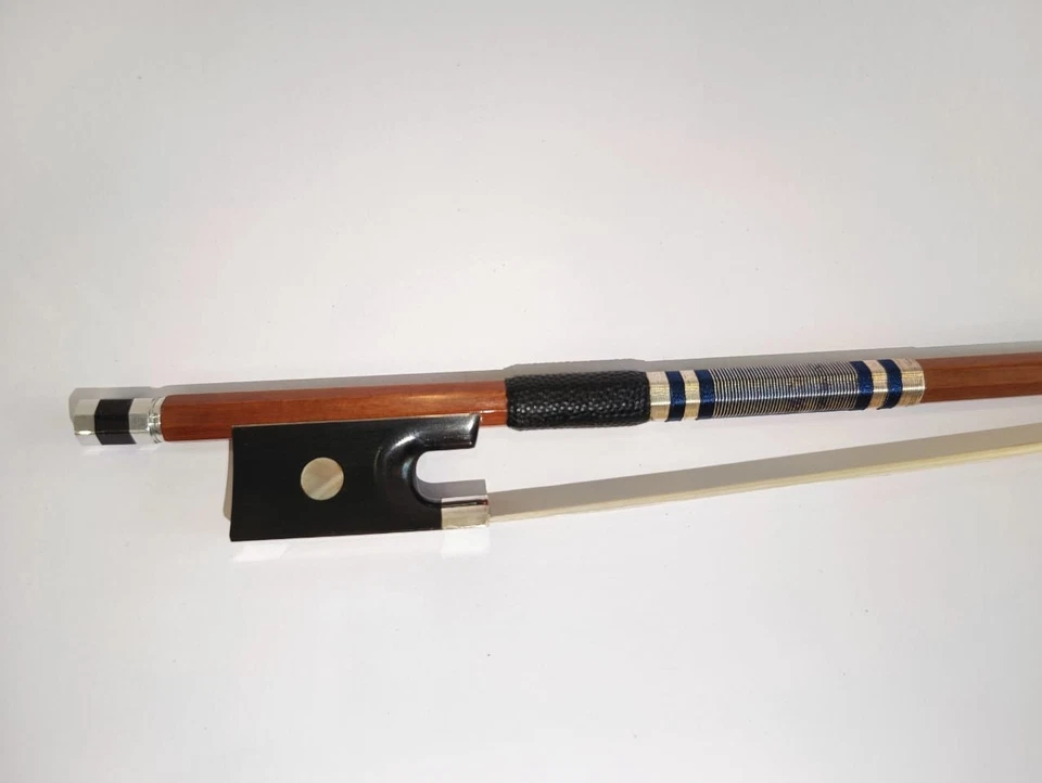 Pernambuco wood violin bow - Image 3 of 4