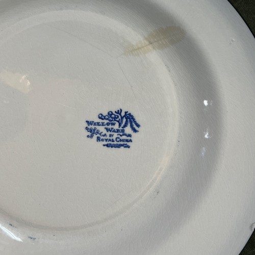 Pair of Vintage Willow Ware 10 Inch Dinner Plate by Royal China - Picture 3 of 4