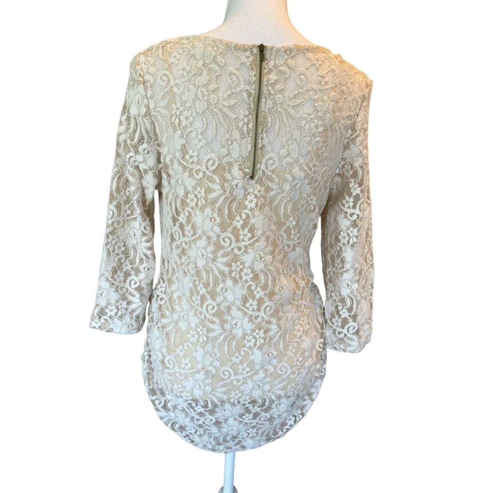 Jessica Simpson Maternity Lace Top Blouse Medium Beige 3/4 Sleeves - Image 2 of 4