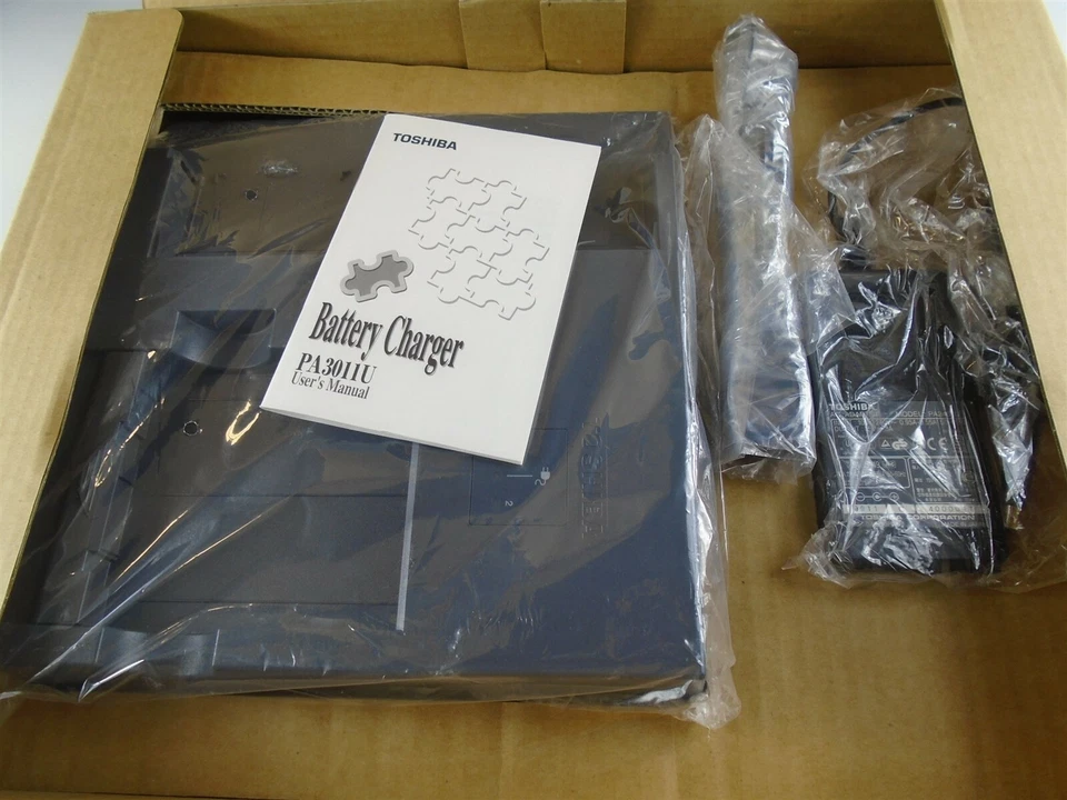 Toshiba PA3011U-1CHG Battery Charger w/ PA 2450U AC Adapter - Image 3 of 3
