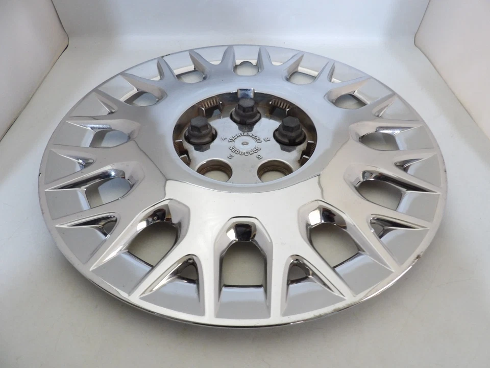 2003 2004 2005 2006-2007 MERCURY GRAND MARQUIS 16" CHROME HUBCAP OEM — 第 2/4 张图片