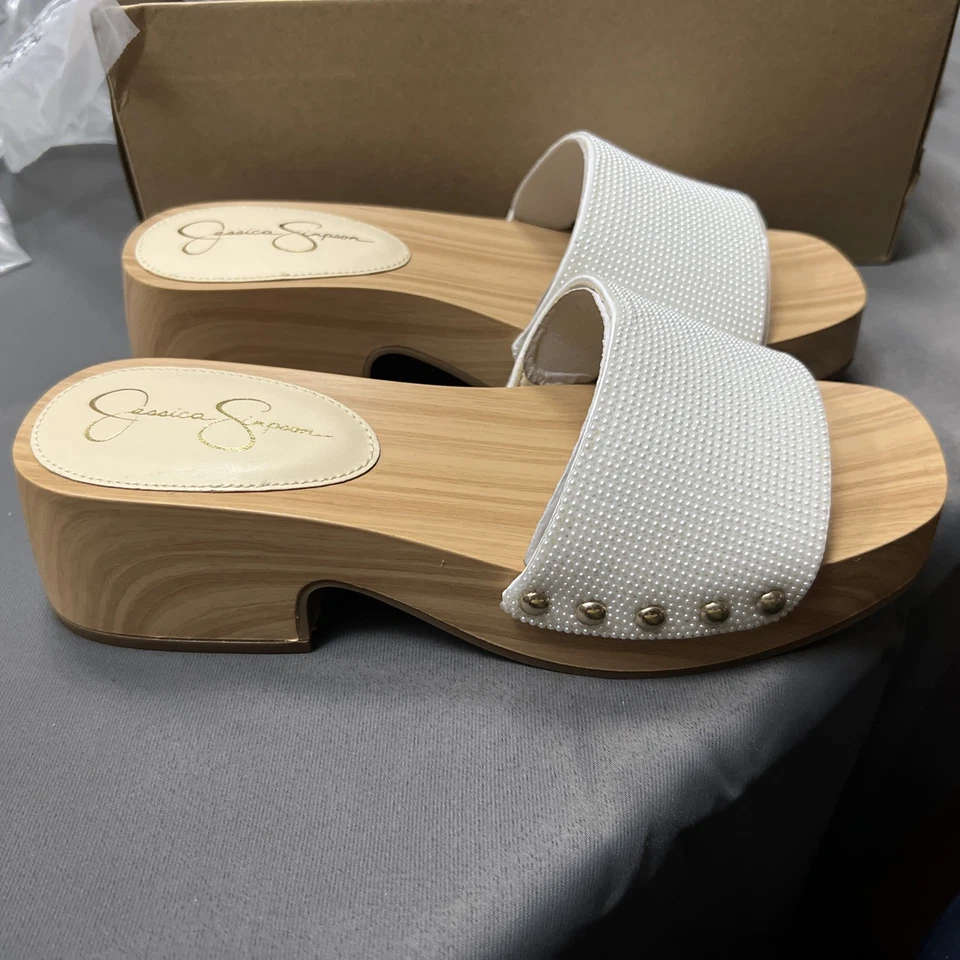 Zuecos de cuero blanco Jessica Simpson Foto 3 de 4