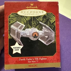 Hallmark Keepsake 1999 Star Wars Darth Vader's Tie Fighter MAGIC Lights