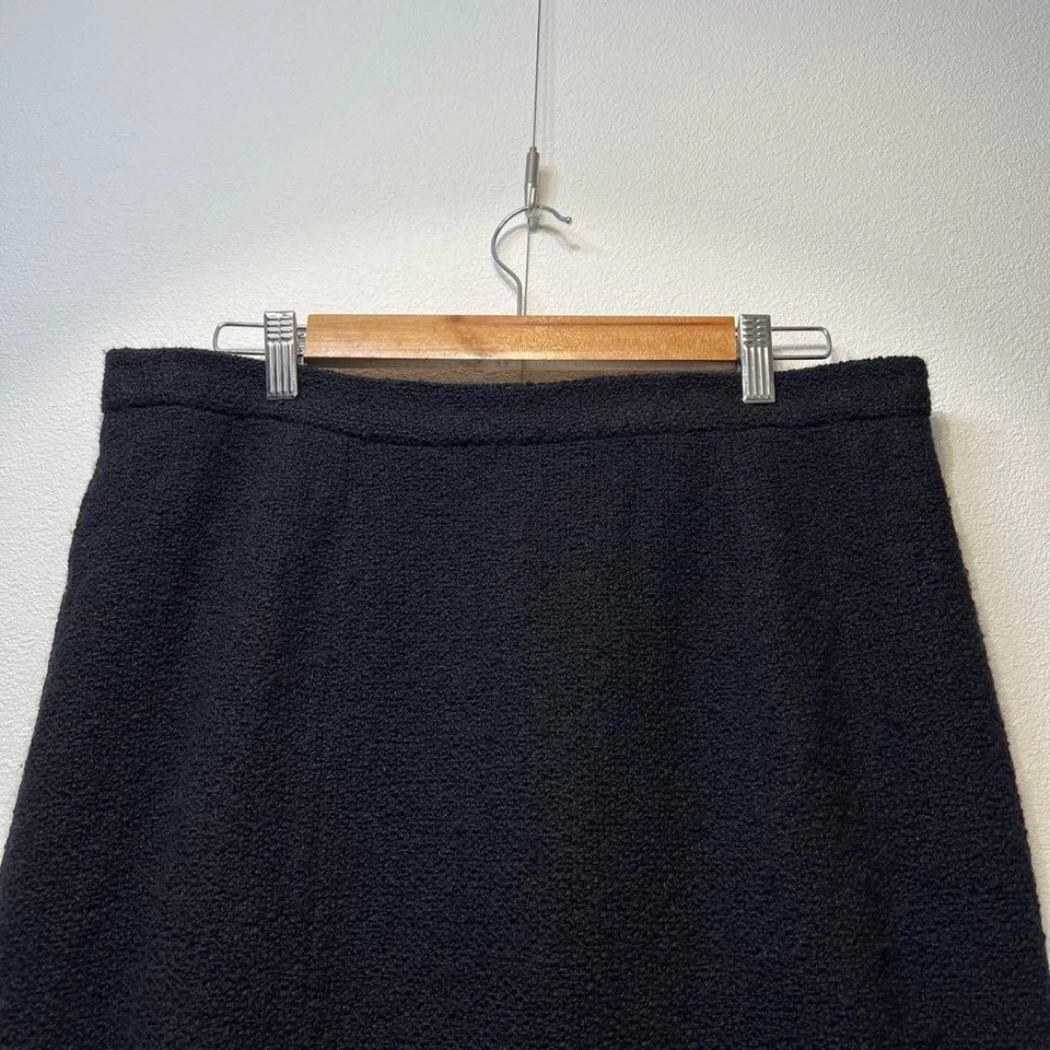 CHANEL Boutique Tweed Design Tight Skirt - Image 3 of 4