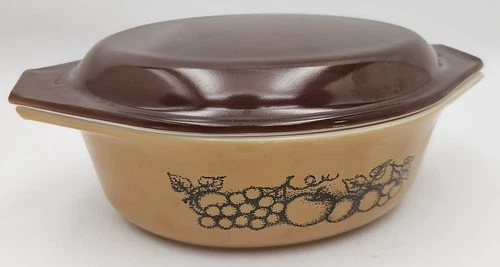 Vtg Pyrex Old Orchard Fruit Brown 1.5 QT Casserole Dish With Lid 043 Glass 1970s