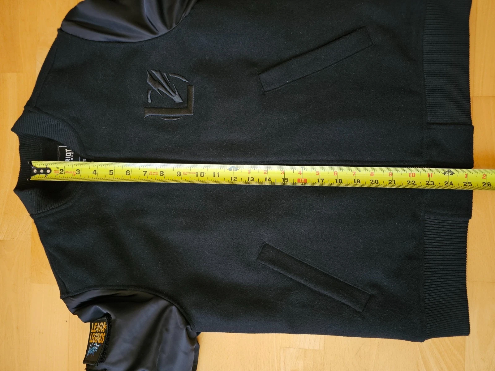 Riot Games League of Legends Wild Rift Varsity Bomber Jacket Black XS Rare - product detail image 12