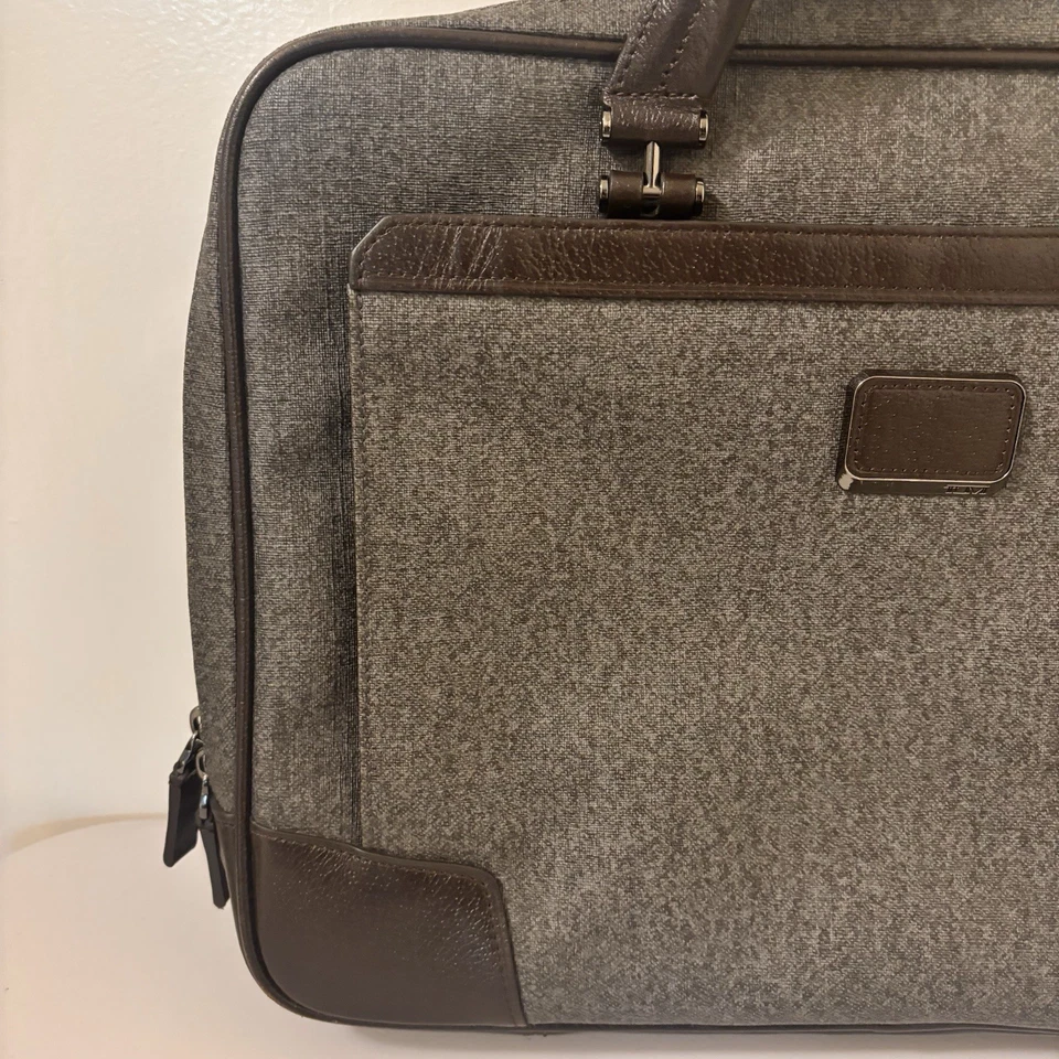 Portátil Tumi Astor Ansonia con adornos de cuero gris lona 33230EG - SIN correa para el hombro Foto 2 de 4