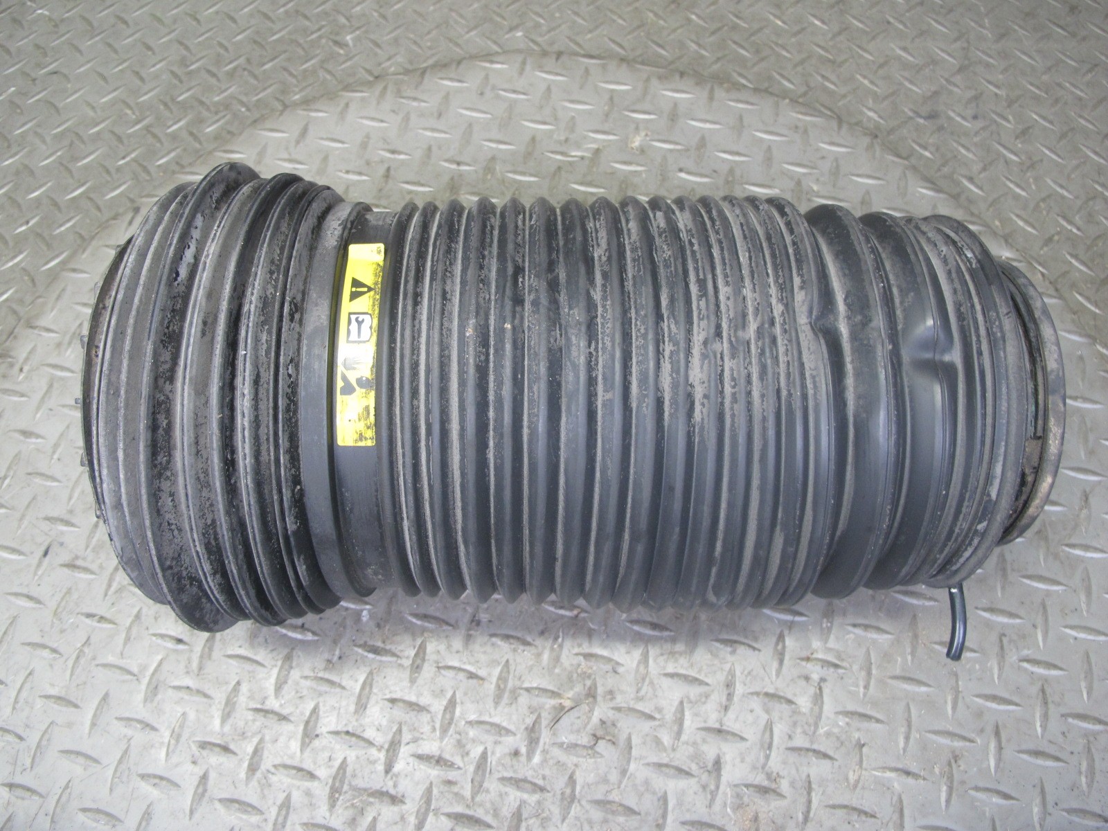 Maserati Levante 2017-2020 REAR+RIGHT Air spring
