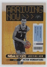 2023-24 Panini NBA Hoops Arriving Now Holo Winter Victor Wembanyama #26 0m56