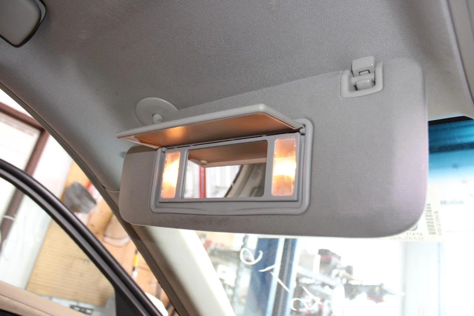 Б/у левый солнцезащитный козырек подходит: 2014 Cadillac Cts левый класс A - Изображение 2 из 4