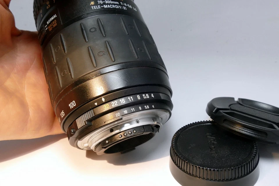 Quantaray 70-300mm f4-5.6 Lens For Nikon telephoto AF-D LD Macro 1:2 - Image 4 of 4