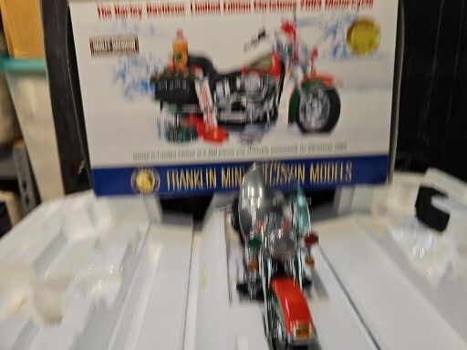 Picture 3 of 24