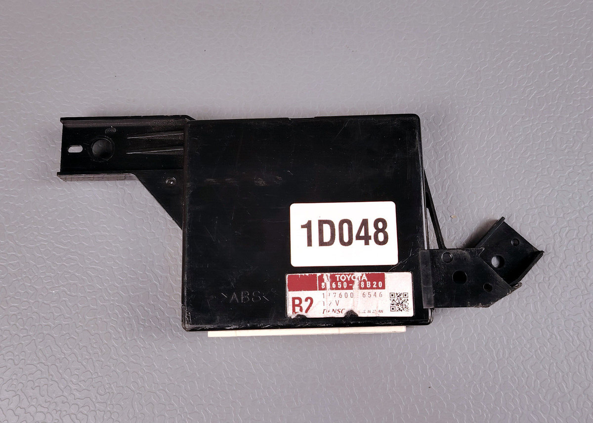 06-10 Toyota Noah / Voxy HVAC Control module 88650-28B20 oem jdm