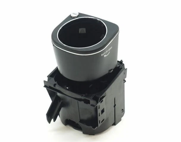 Portavasos trasero genuino Mercedes W203 Clase C en consola central tipo pulsador Foto 4 de 4