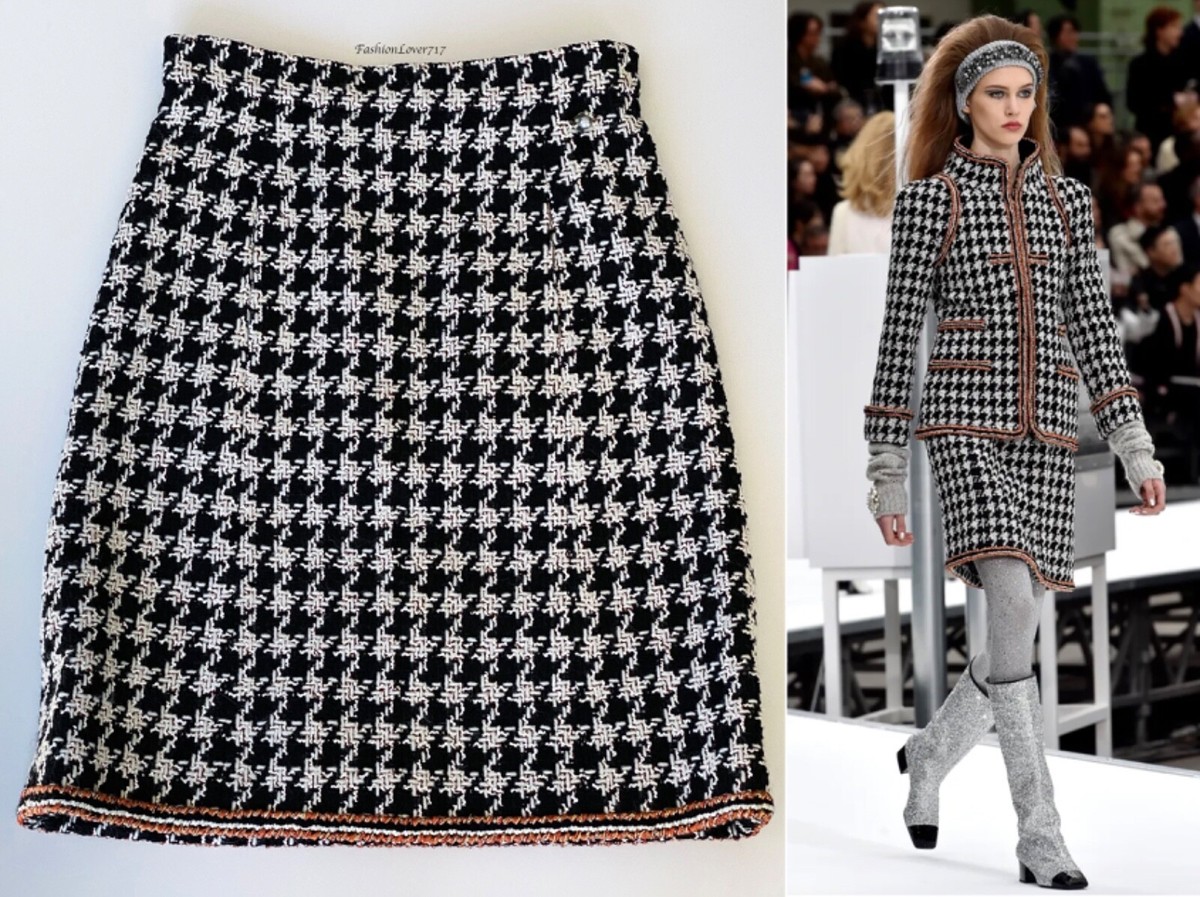 NWT CHANEL 17K BLACK WHITE HOUNDSTOOTH TWEED RUNWAY MINI