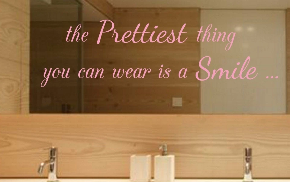 The Prettiest Thing You Can Wear Is A Smile - Calcomanía de vinilo de pared pegatina cita arte Foto 2 de 4