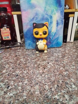 LOL Surprise Kitty Fuzzy Fan Interactive