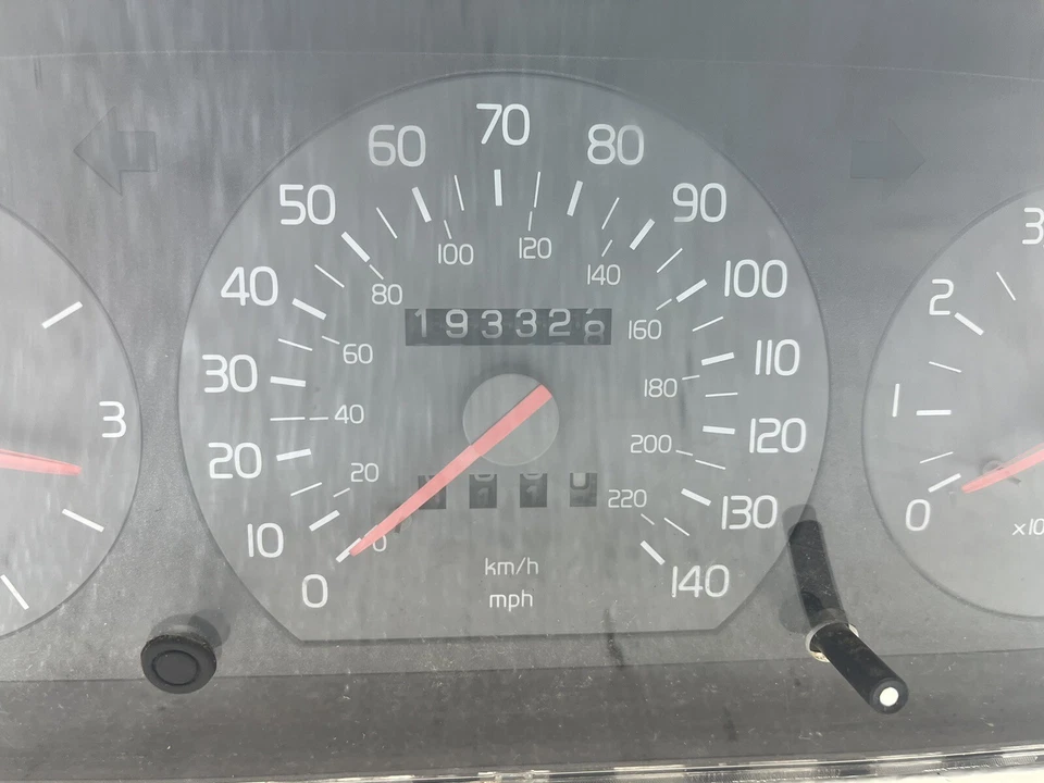 Volvo 960 1995-1997 velocímetro panel medidor tacómetro 193.328 millas fabricante de equipos originales Foto 3 de 4