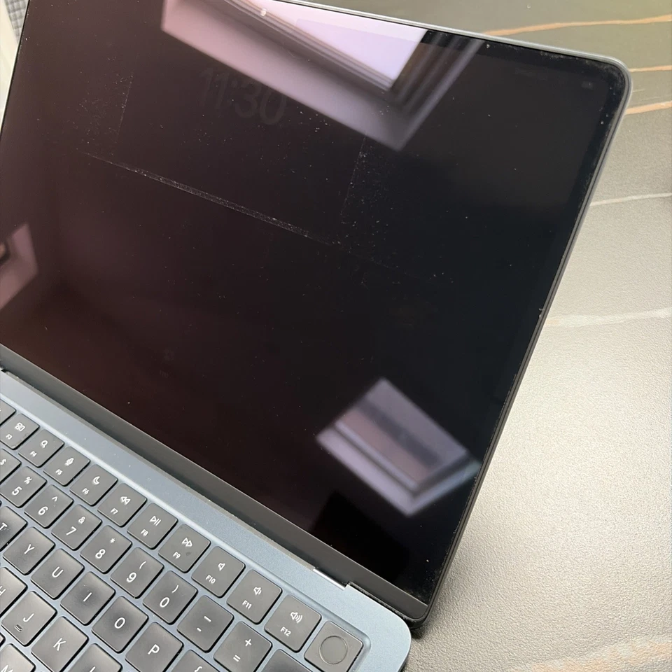 Apple MacBook Air 13" M2 · 16GB · 1TB, photo 4 of 5