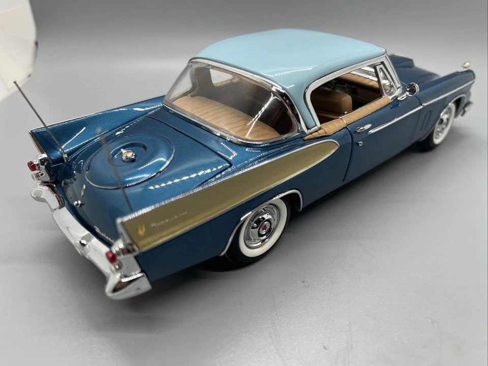 Danbury Mint 1958 Packard Hawk 1/24 Diecast Scale - Image 2 of 4