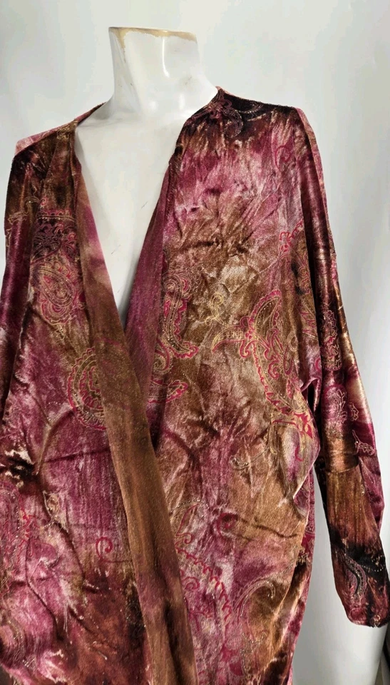 Unicorn Clothing Company Women's Robe Pink Burgundy Paisley Open Kimono - Image 3 of 4