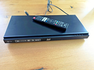 LG BP620 Blu-ray Player, Network 3D (W-LAN, USB, HDMI-Anschluss)