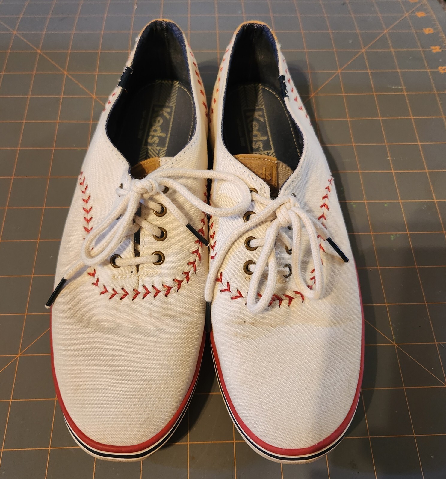 Keds ortholite Red and white pennant baseball print c… Gem