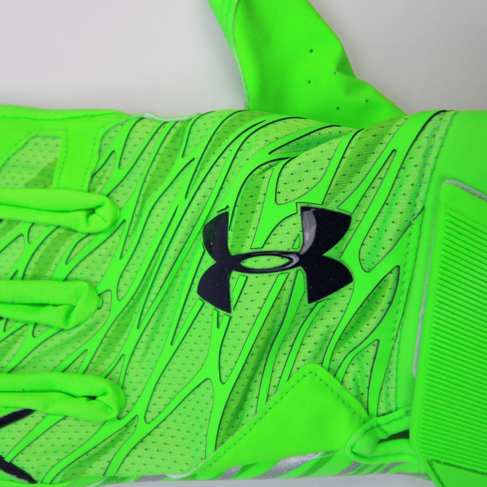 Under Armour Gloves Receiver Men's Lime Green New with Tags eBay