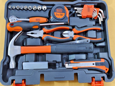 BLACK+DECKER BMT154C Hand Tool Kit (154-Piece) (Orange & Black