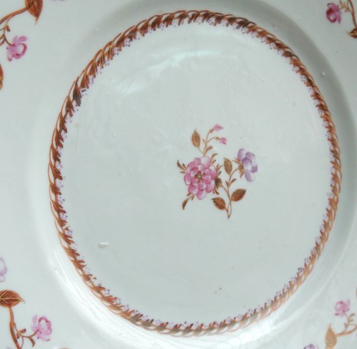 Assiette-Famille rose- Qianlong/Jiaqing -Compagnie des Indes-Chine-XVIIIe/XIXe - Photo 4 sur 13