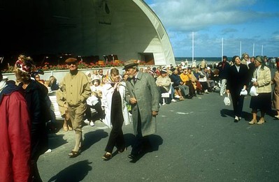 Inge Meysel Ren? Deltgen extras tourists ZDF series ''A Divorc- 1970s Old Photo