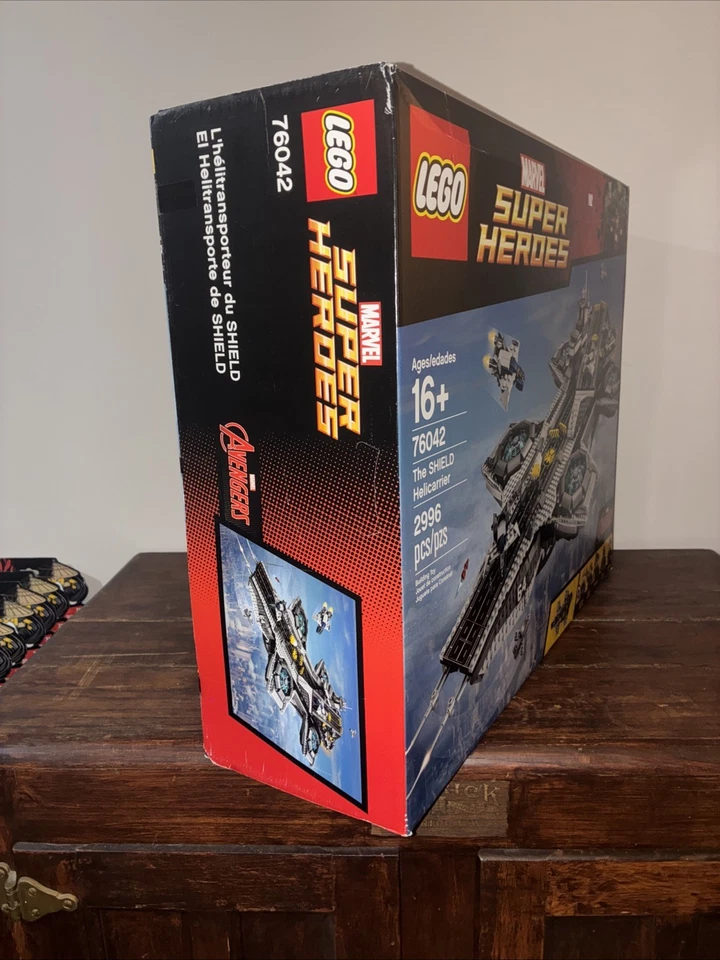 LEGO Marvel Super Heroes: The SHIELD Helicarrier (76042) Nuevo y precintado. Retirado Foto 4 de 4